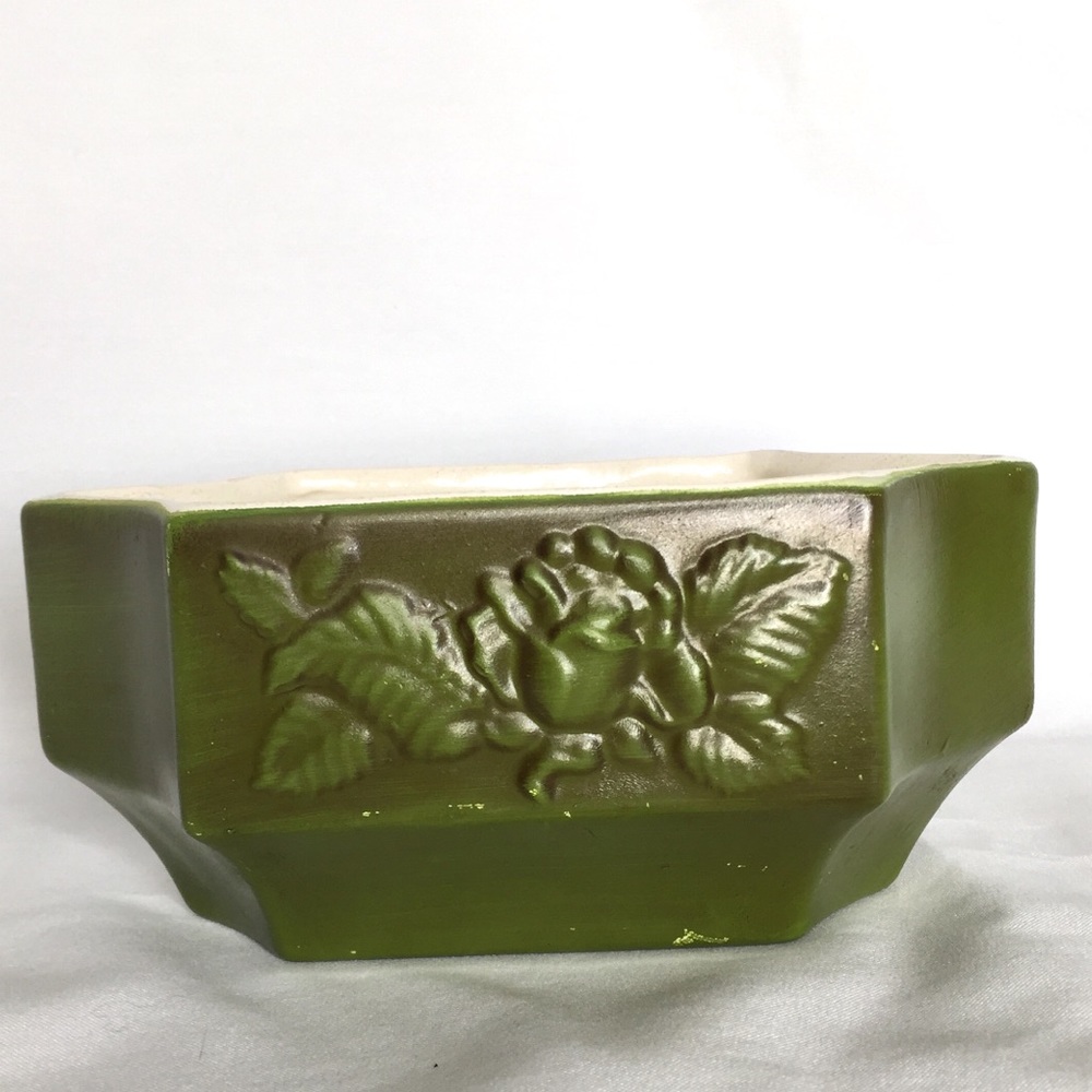Vintage Haeger pottery planter vase raised floral